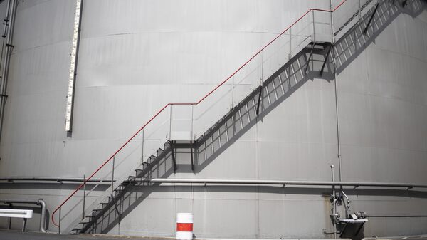 Petróleo se encamina a subida semanal mientras la UE se acerca al veto a Rusia Petróleo se encamina a subida semanal mientras la UE se acerca al veto a Rusia