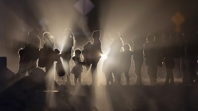 Un juez libera a las familias migrantes que Trump separó y volvió a encarcelar Un juez libera a las familias migrantes que Trump separó y volvió a encarcelar