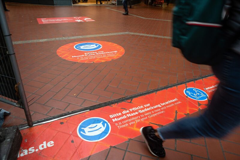 Taxa de infecção tem novo recorde pelo sexto dia consecutivo Taxa de infecção tem novo recorde pelo sexto dia consecutivo