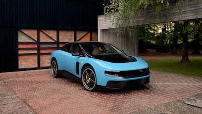 Ferrari recorre a clientes fiéis para emplacar modelo elétrico mal recebido Ferrari recorre a clientes fiéis para emplacar modelo elétrico mal recebido