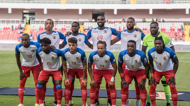 Después de 50 años fuera del Mundial, Haití vuelve con uniformes hechos 100% en Colombia Después de 50 años fuera del Mundial, Haití vuelve con uniformes hechos 100% en Colombia