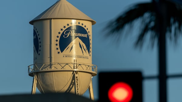 Em carta, mais de 1.000 nomes de Hollywood se opõem a fusão entre Paramount e Warner Em carta, mais de 1.000 nomes de Hollywood se opõem a fusão entre Paramount e Warner