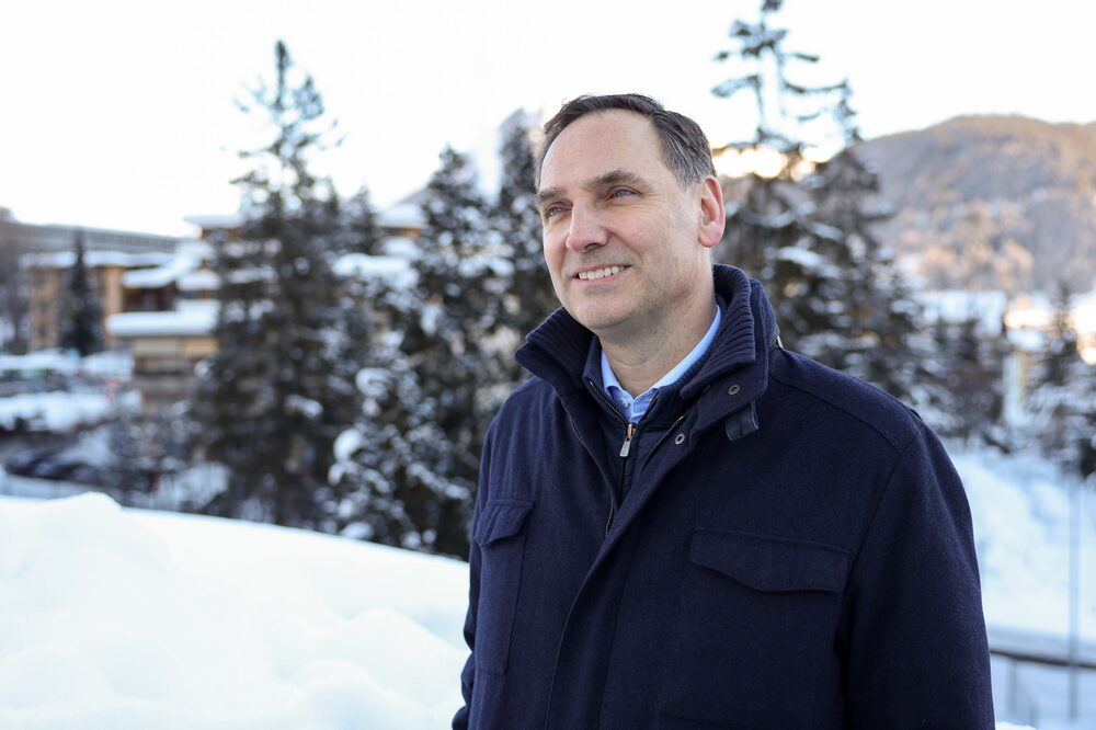 James von Moltke, diretor financeiro do Deutsche Bank em entrevista em Davos, no Fórum Econômico Mundial (Foto:Hollie Adams/Bloomberg) James von Moltke, diretor financeiro do Deutsche Bank em entrevista em Davos, no Fórum Econômico Mundial (Foto:Hollie Adams/Bloomberg)