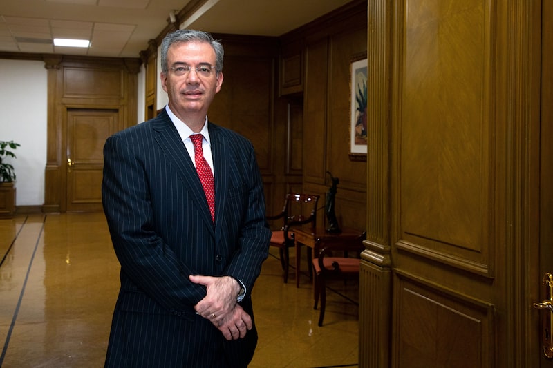 El gobernador de Banxico dijo a Bloomberg Línea que ha sido muy difícil identificar la transitoriedad de los choques derivados de la pandemia en la inflación. (Arturo Luna/Bloomberg Línea) El gobernador de Banxico dijo a Bloomberg Línea que ha sido muy difícil identificar la transitoriedad de los choques derivados de la pandemia en la inflación. (Arturo Luna/Bloomberg Línea)