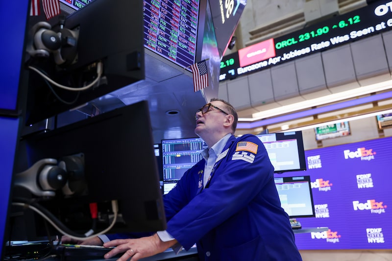 A trader works on the floor at the New York Stock Exchange (NYSE) in New York, US, on Monday, June 1, 2026. A renewed rally in oil drove bonds lower while stocks fluctuated as a report that Iran will halt talks with the US cast doubt on a ceasefire renewal. Photographer: Michael Nagle/Bloomberg A trader works on the floor at the New York Stock Exchange (NYSE) in New York, US, on Monday, June 1, 2026. A renewed rally in oil drove bonds lower while stocks fluctuated as a report that Iran will halt talks with the US cast doubt on a ceasefire renewal. Photographer: Michael Nagle/Bloomberg