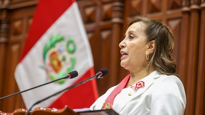 Dina Boluarte acudió a la Fiscalía del Perú por el ‘caso Rolex’: así fue la diligencia Dina Boluarte acudió a la Fiscalía del Perú por el ‘caso Rolex’: así fue la diligencia