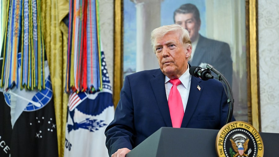 Trump afirma que Irán dio la mayoría de sus condiciones y plantea apoderarse de su petróleo Trump afirma que Irán dio la mayoría de sus condiciones y plantea apoderarse de su petróleo