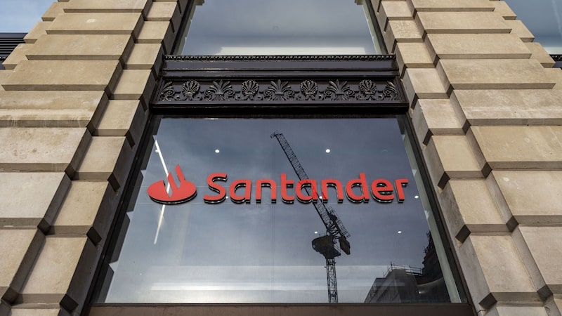 Como Santander e outros bancos levaram à recuperação das ações na Espanha e na Itália Como Santander e outros bancos levaram à recuperação das ações na Espanha e na Itália