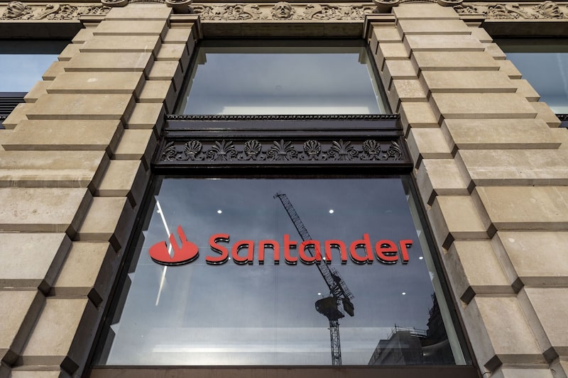 Banco Santander é um exemplo da transformação do setor bancário europeu, que cresceu agressivamente nas últimas décadas para se tornar um peso pesado global. (Foto: Carlos Jasso/Bloomberg) Banco Santander é um exemplo da transformação do setor bancário europeu, que cresceu agressivamente nas últimas décadas para se tornar um peso pesado global. (Foto: Carlos Jasso/Bloomberg)