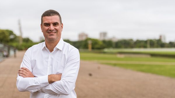 Germán Greco, CEO de Motorola en Argentina: ‘Ningún país del mundo cerró tanto tiempo las fábricas’ Germán Greco, CEO de Motorola en Argentina: ‘Ningún país del mundo cerró tanto tiempo las fábricas’