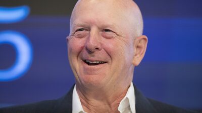 Acionistas dão sinal verde a bônus de US$ 160 mi para executivos do Goldman Sachs Acionistas dão sinal verde a bônus de US$ 160 mi para executivos do Goldman Sachs