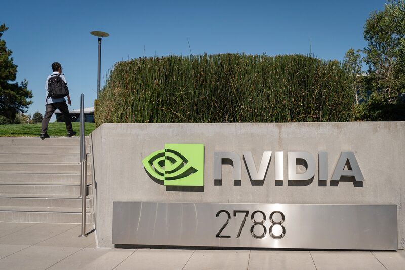 Las acciones de Nvidia se disparan tras calmar las preocupaciones de los inversores sobre los retrasos de productos y perspectivas de crecimiento. Las acciones de Nvidia se disparan tras calmar las preocupaciones de los inversores sobre los retrasos de productos y perspectivas de crecimiento.