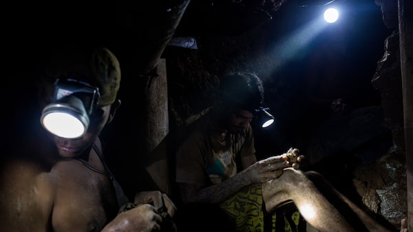 EE.UU. anulará licencia de oro en Venezuela tras la exclusión de candidata opositora EE.UU. anulará licencia de oro en Venezuela tras la exclusión de candidata opositora