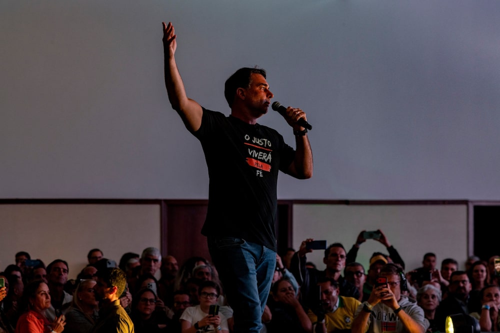 Flávio Bolsonaro avança em sua candidatura à Presidência (Foto: Victor Moriyama/Bloomberg) Flávio Bolsonaro avança em sua candidatura à Presidência (Foto: Victor Moriyama/Bloomberg)