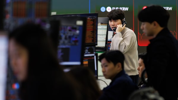 Corea del Sur lidera el alza de las acciones en Asia; el oro sube Corea del Sur lidera el alza de las acciones en Asia; el oro sube