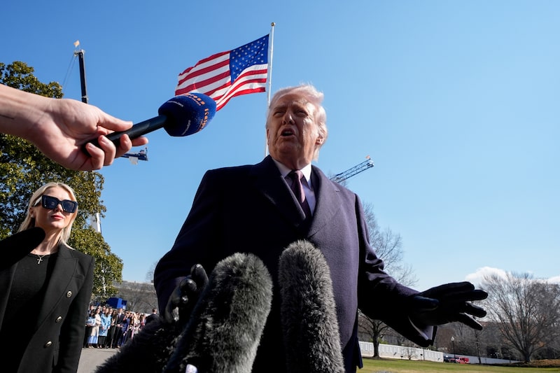 Estratégia tem o objetivo de tornar Cuba mais dependente dos EUA e enfraquecer o governo comunista (Foto: Yuri Gripas/Abaca/Bloomberg) Estratégia tem o objetivo de tornar Cuba mais dependente dos EUA e enfraquecer o governo comunista (Foto: Yuri Gripas/Abaca/Bloomberg)