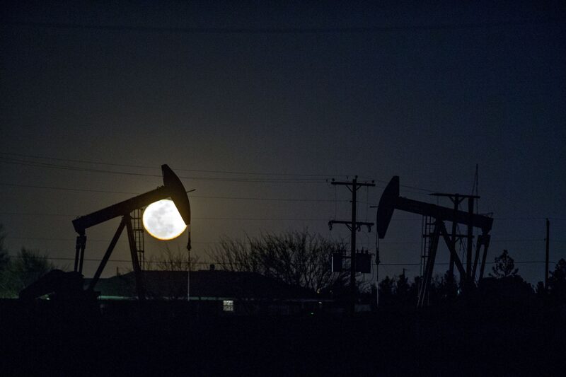 Os contratos futuros do tipo West Texas Intermediate (WTI) subiam acima de US$ 75 o barril nesta segunda Os contratos futuros do tipo West Texas Intermediate (WTI) subiam acima de US$ 75 o barril nesta segunda