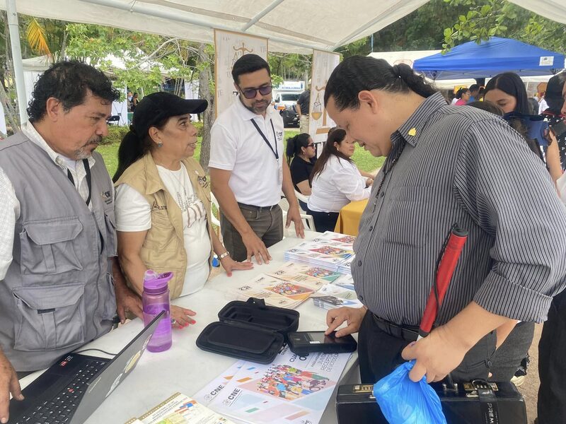 El CNE participó en la Feria de la Transparencia 2024, interactuando con la comunidad sobre el Censo Nacional y la Tecnología Biométrica para las elecciones de 2025. El CNE participó en la Feria de la Transparencia 2024, interactuando con la comunidad sobre el Censo Nacional y la Tecnología Biométrica para las elecciones de 2025.