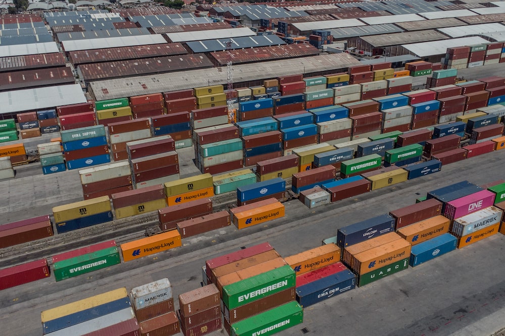 Contenedores de transporte en la Terminal Intermodal Pantaco de Ciudad de México, México, el lunes 14 de abril de 2025. Las acciones y los múltiplos ferroviarios han estado cayendo este año, ya que los aranceles y otras medidas proteccionistas suponen una amenaza para los volúmenes y los beneficios. Fotógrafo: Alejandro Cegarra/Bloomberg Contenedores de transporte en la Terminal Intermodal Pantaco de Ciudad de México, México, el lunes 14 de abril de 2025. Las acciones y los múltiplos ferroviarios han estado cayendo este año, ya que los aranceles y otras medidas proteccionistas suponen una amenaza para los volúmenes y los beneficios. Fotógrafo: Alejandro Cegarra/Bloomberg