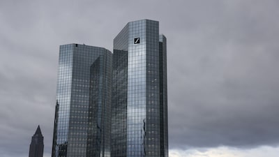 Fiscalía allana sedes del Deutsche Bank en investigación por lavado de dinero Fiscalía allana sedes del Deutsche Bank en investigación por lavado de dinero
