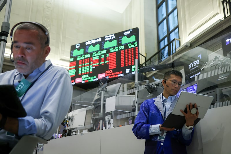 Traders work on the floor of the American Stock Exchange (AMEX) at the New York Stock Exchange (NYSE) in New York, US, on Monday, March 23, 2026. US stocks rallied on Monday after President Donald Trump ordered the Pentagon to hold off on military strikes against Iranian energy infrastructure, spurring a retreat in oil prices. Photographer: Michael Nagle/Bloomberg Traders work on the floor of the American Stock Exchange (AMEX) at the New York Stock Exchange (NYSE) in New York, US, on Monday, March 23, 2026. US stocks rallied on Monday after President Donald Trump ordered the Pentagon to hold off on military strikes against Iranian energy infrastructure, spurring a retreat in oil prices. Photographer: Michael Nagle/Bloomberg