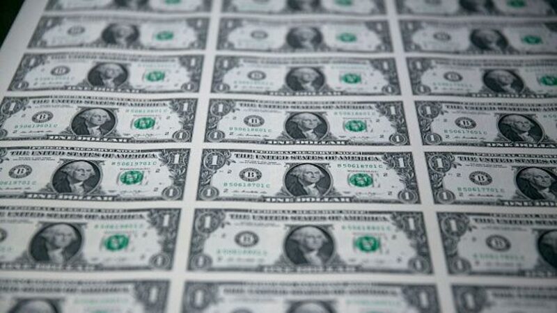 Saídas de até US$ 10 bi em dividendos colocam pressão sobre o câmbio, dizem analistas Saídas de até US$ 10 bi em dividendos colocam pressão sobre o câmbio, dizem analistas