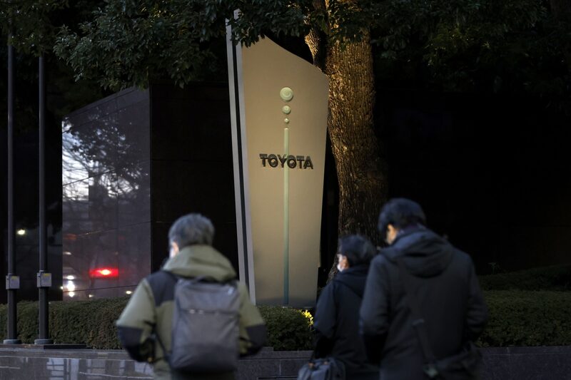 Empresa muda de CEO em meio a críticas de investidores por sua atuação no mercado de carros elétricos Empresa muda de CEO em meio a críticas de investidores por sua atuação no mercado de carros elétricos