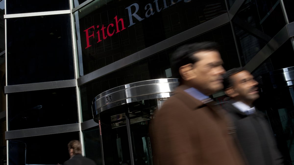 Fitch advierte que daños del terremoto aumentarían los desafíos fiscales de gobiernos locales y regionales en Colombia