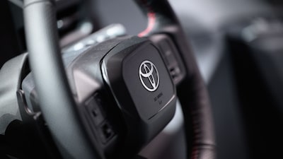 Toyota ameaça quebrar reinado de 95 anos da GM nos EUA pela segunda vez Toyota ameaça quebrar reinado de 95 anos da GM nos EUA pela segunda vez