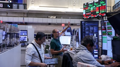 Wells Fargo recorta su pronóstico para el S&P 500 y advierte sobre los riesgos de la IA Wells Fargo recorta su pronóstico para el S&P 500 y advierte sobre los riesgos de la IA