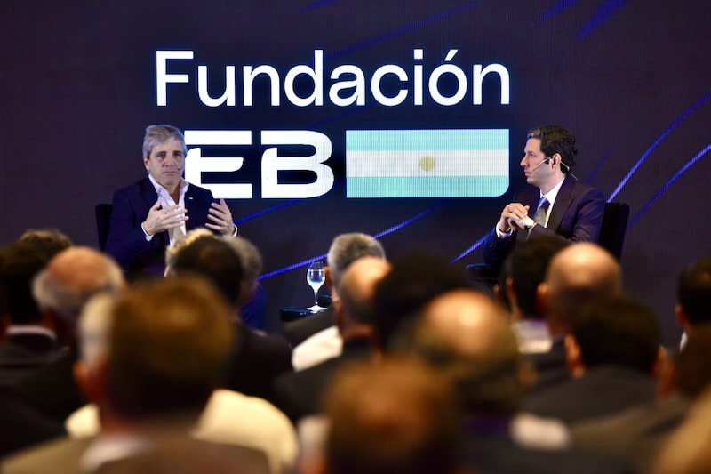 El ministro de Economía de la Argentina habló este lunes en un evento organizado por Fundación IEB. Foto: Grupo IEB El ministro de Economía de la Argentina habló este lunes en un evento organizado por Fundación IEB. Foto: Grupo IEB