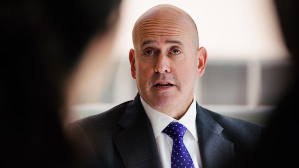 No Carlyle, CEO quer voltar às raízes em Washington. E explorar as conexões políticas No Carlyle, CEO quer voltar às raízes em Washington. E explorar as conexões políticas