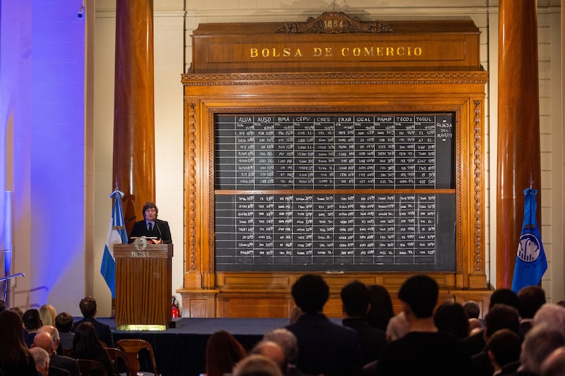 Javier Milei en la Bolsa de Buenos Aires, en julio. Javier Milei en la Bolsa de Buenos Aires, en julio.