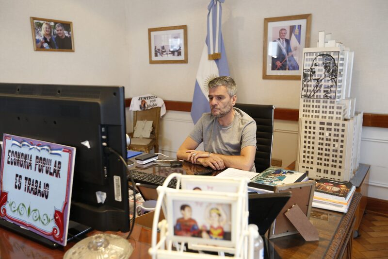 El Gobierno confirmó un bono de $8.000 para los beneficiarios del Potenciar Trabajo. El Gobierno confirmó un bono de $8.000 para los beneficiarios del Potenciar Trabajo.