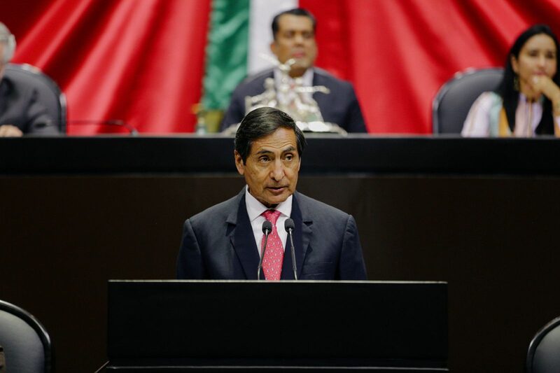 El secretario de Hacienda, Rogelio Ramírez de la O, defendió los megaproyectos del sexenio y advirtió que cancelarlos sería costoso para las finanzas públicas. (Cortesía: SHCP) El secretario de Hacienda, Rogelio Ramírez de la O, defendió los megaproyectos del sexenio y advirtió que cancelarlos sería costoso para las finanzas públicas. (Cortesía: SHCP)