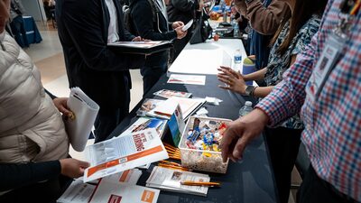 Las empresas estadounidenses redujeron su plantilla al finalizar octubre: ADP Las empresas estadounidenses redujeron su plantilla al finalizar octubre: ADP