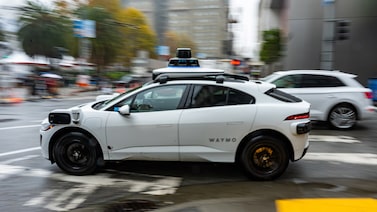 Waymo quadruplica corridas em robotaxis e mira 1 milhão de viagens semanais, diz co-CEO Waymo quadruplica corridas em robotaxis e mira 1 milhão de viagens semanais, diz co-CEO