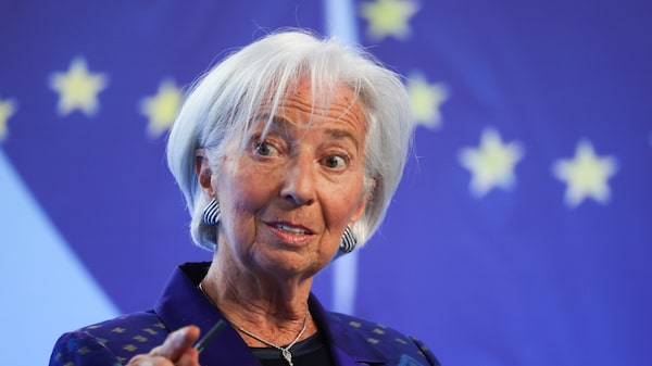 BCE mantiene las tasas sin cambios y advierte impacto de la guerra sobre la inflación BCE mantiene las tasas sin cambios y advierte impacto de la guerra sobre la inflación