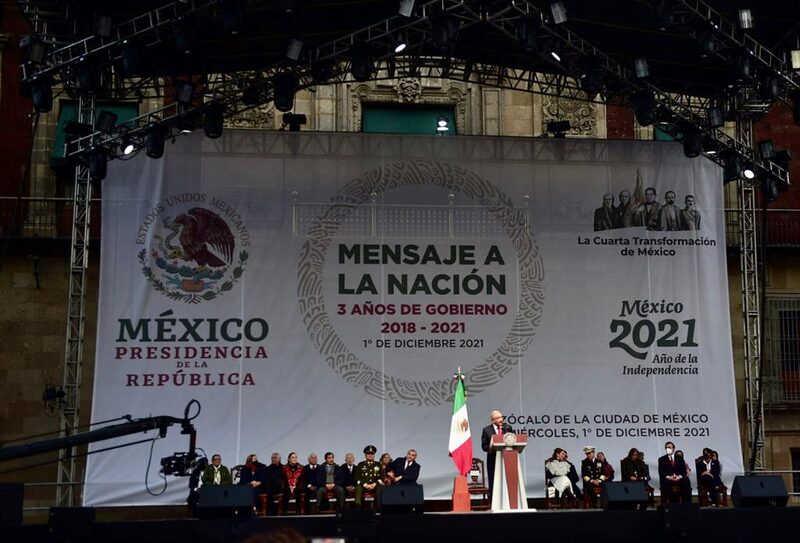 El presidente dirigió sus primeras palabras a las personas que reciben algún subsidio de programas sociales y después aseguró que el país está de pie a pesar de la pandemia. El presidente dirigió sus primeras palabras a las personas que reciben algún subsidio de programas sociales y después aseguró que el país está de pie a pesar de la pandemia.