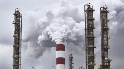 Eni é 1ª petroleira a vender títulos em euros ligados a emissões Eni é 1ª petroleira a vender títulos em euros ligados a emissões