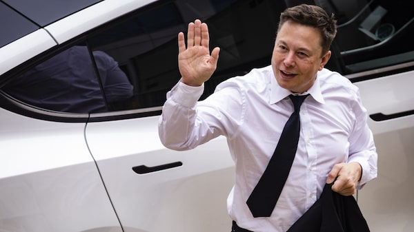 Tesla cae hasta 9%, tras reporte sobre despidos por parte de Elon Musk Tesla cae hasta 9%, tras reporte sobre despidos por parte de Elon Musk