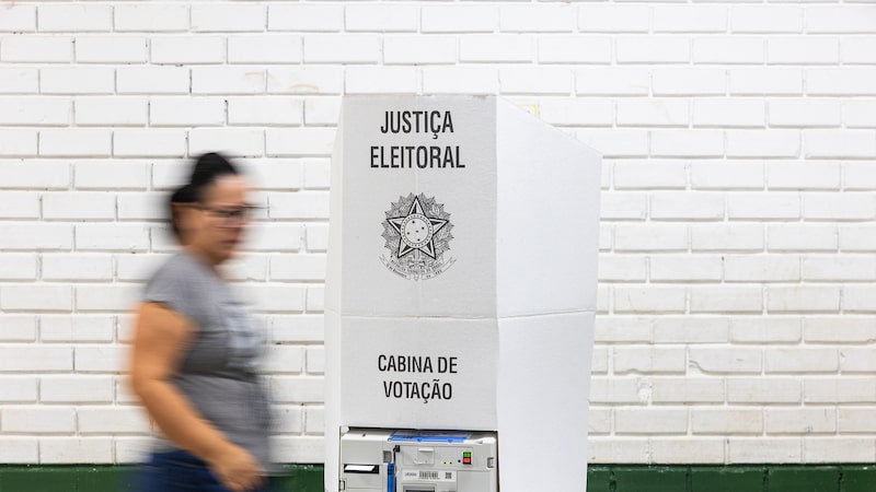 Ao vivo: votação se encerra em todo o Brasil; acompanhe a apuração dos resultados Ao vivo: votação se encerra em todo o Brasil; acompanhe a apuração dos resultados