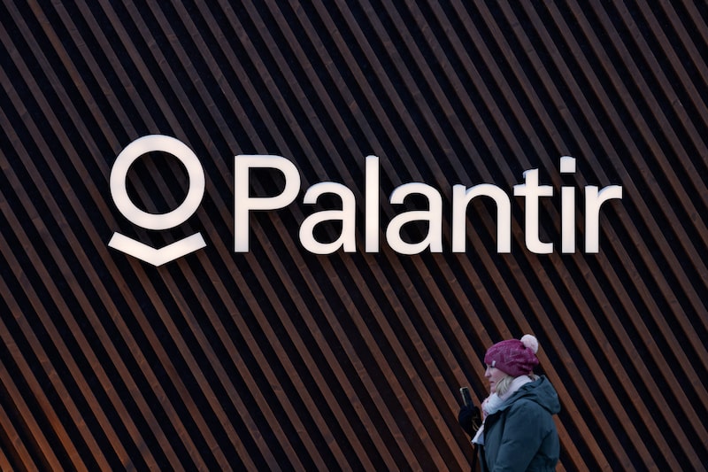Una tienda temporal de Palantir en el Foro Económico Mundial (FEM) en Davos, Suiza. Fotógrafo: Stefan Wermuth/Bloomberg Una tienda temporal de Palantir en el Foro Económico Mundial (FEM) en Davos, Suiza. Fotógrafo: Stefan Wermuth/Bloomberg