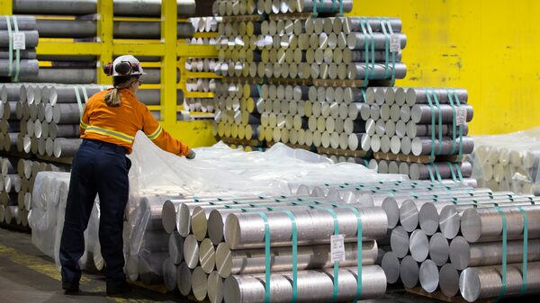 Guerra comercial: Trump avança e quer dobrar tarifas sobre aço e alumínio do Canadá Guerra comercial: Trump avança e quer dobrar tarifas sobre aço e alumínio do Canadá