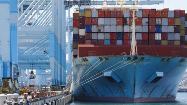 Acciones de Maersk se hunden tras una previsión de ganancias más débil de lo esperado Acciones de Maersk se hunden tras una previsión de ganancias más débil de lo esperado