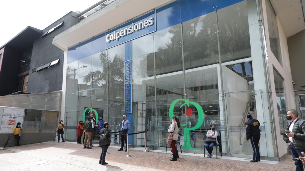 Expertos piden que la implementación de la reforma sea a partir de 2026, dado que Colpensiones no está preparado. Expertos piden que la implementación de la reforma sea a partir de 2026, dado que Colpensiones no está preparado.