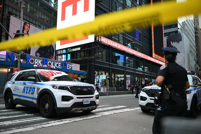 Investigadores disseram que não há indícios de que o ataque na Times Square tenha sido um ato de terrorismo Investigadores disseram que não há indícios de que o ataque na Times Square tenha sido um ato de terrorismo
