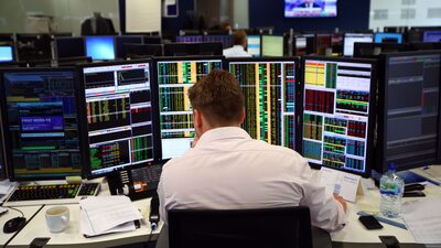 Fundos têm resgate de R$ 205 bi no 1º semestre, o pior resultado da série histórica Fundos têm resgate de R$ 205 bi no 1º semestre, o pior resultado da série histórica