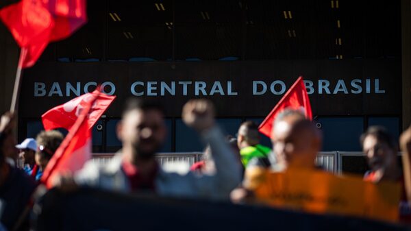 Banco Central de Brasil ve improbable una reducción rápida de tasas de interés Banco Central de Brasil ve improbable una reducción rápida de tasas de interés