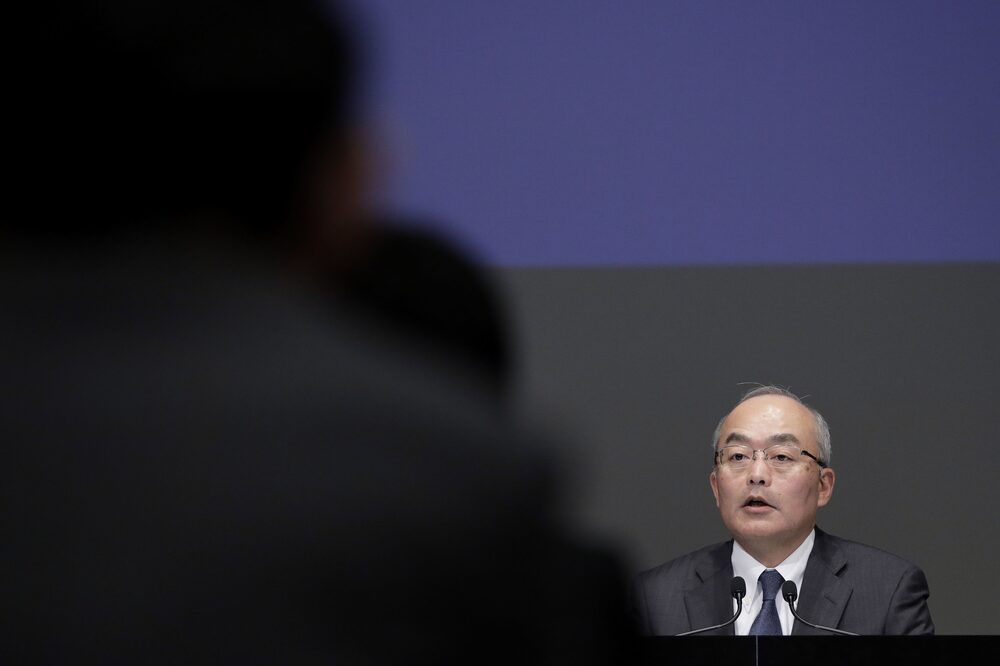 Hiroki Totoki, vicepresidente ejecutivo senior y director financiero de Sony Corp, habla durante una conferencia de prensa en Tokio, Japón, el martes 4 de febrero de 2020. Sony elevó su previsión de beneficios por segunda vez este año fiscal, impulsada por la fuerte demanda de los sensores de imagen que alimentan las cámaras de los teléfonos inteligentes. Hiroki Totoki, vicepresidente ejecutivo senior y director financiero de Sony Corp, habla durante una conferencia de prensa en Tokio, Japón, el martes 4 de febrero de 2020. Sony elevó su previsión de beneficios por segunda vez este año fiscal, impulsada por la fuerte demanda de los sensores de imagen que alimentan las cámaras de los teléfonos inteligentes.